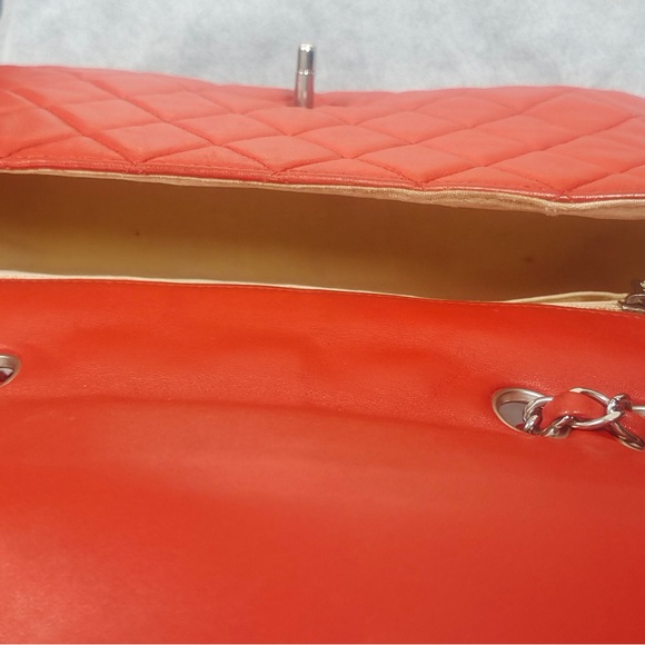 （sent to other platform) Chanel classic flap medium size Diana bag red - Picture 5 of 8